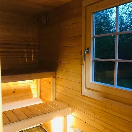 Saunaga Suvemaja Haapsalus Puhkemaja *